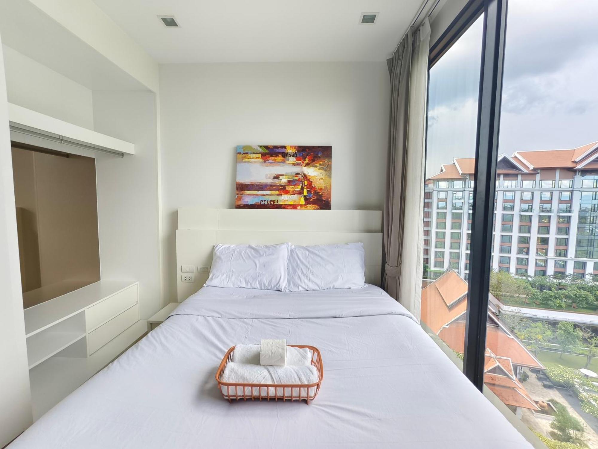 Cozy In Astra With Rooftop Infinity Pool *