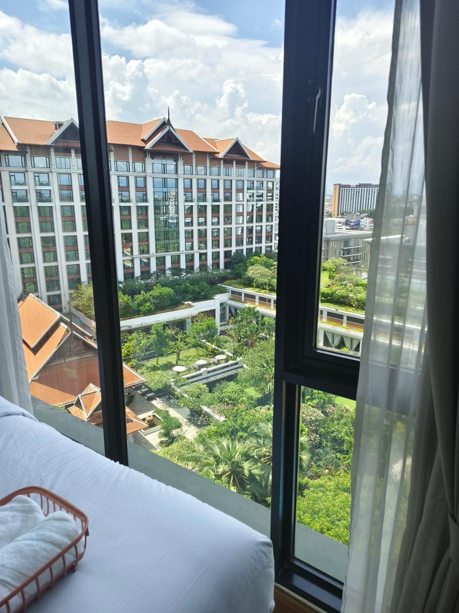 Cozy In Astra With Rooftop Infinity Pool * Chiang Mai